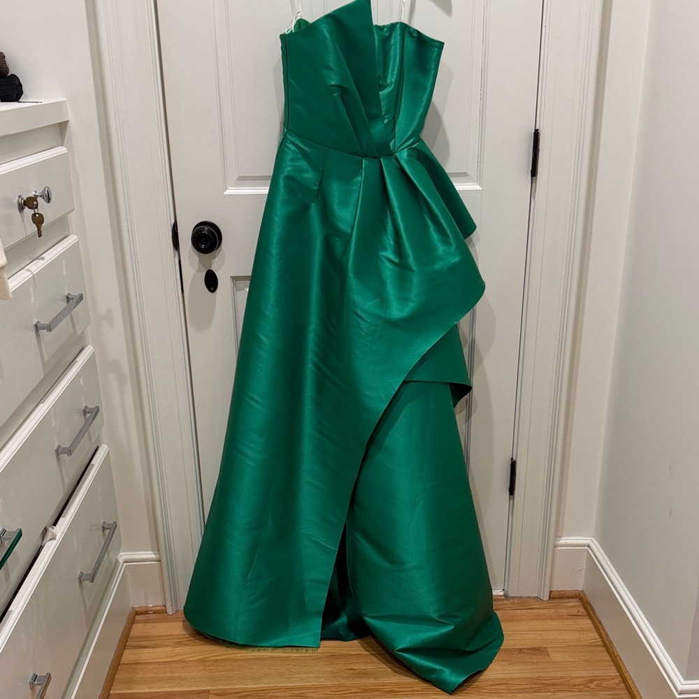 Elliatt Vibrant Green Dress